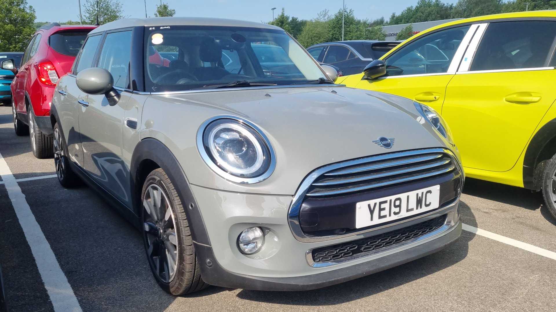 Main listing image - MINI Hatchback 5dr
