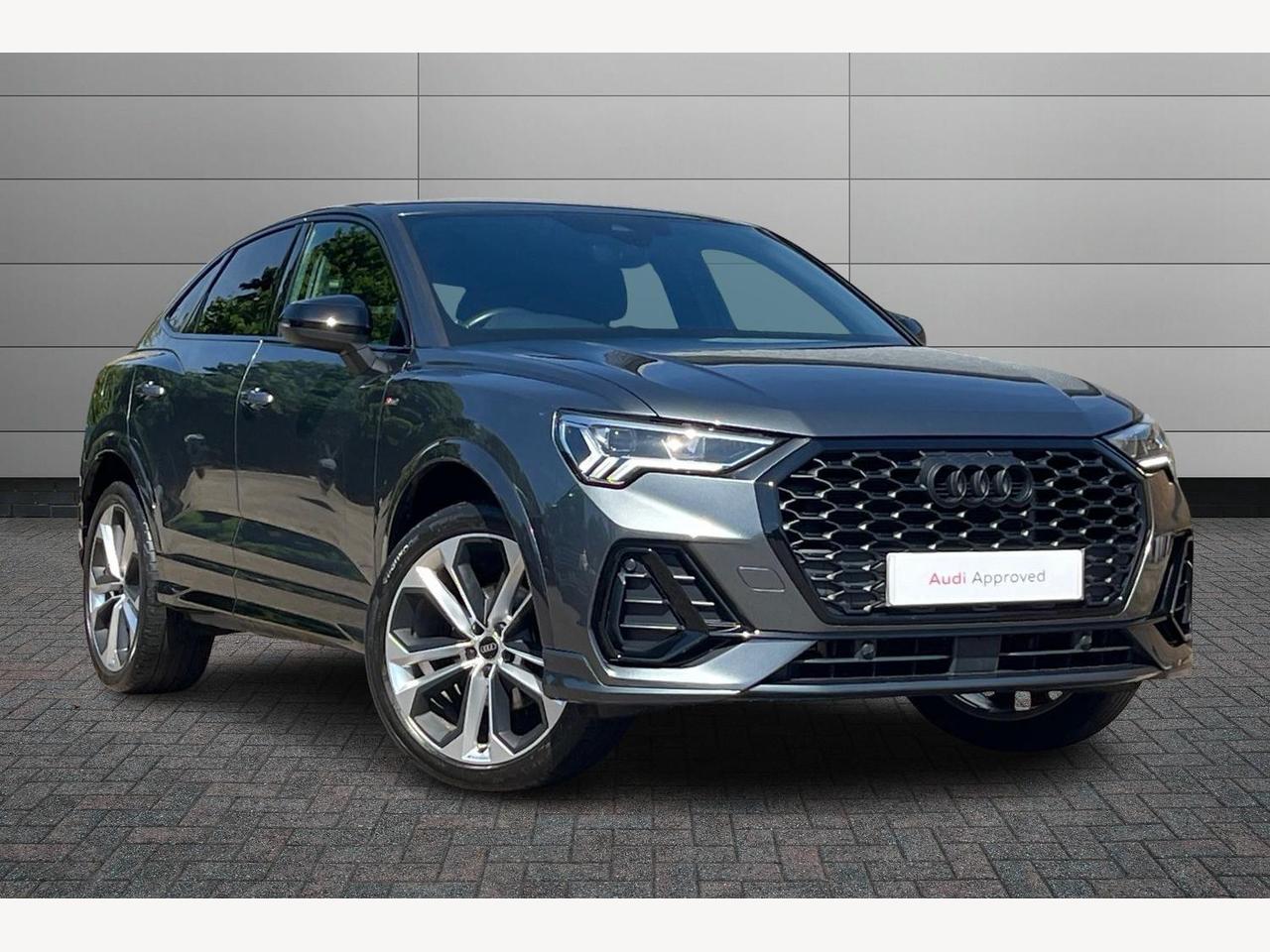 Main listing image - Audi Q3