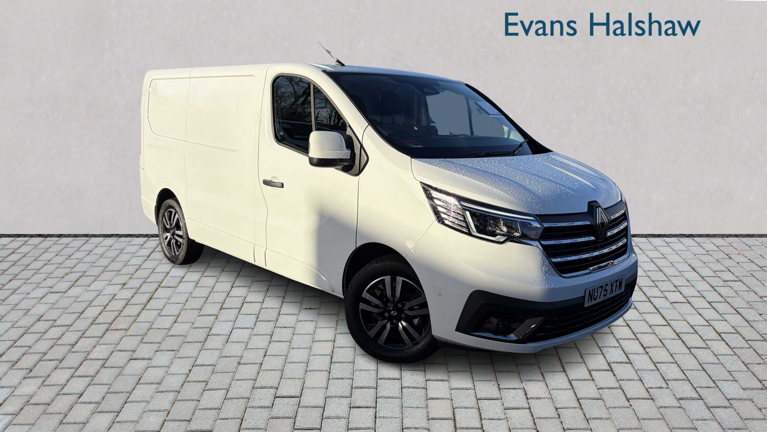Main listing image - Renault Trafic