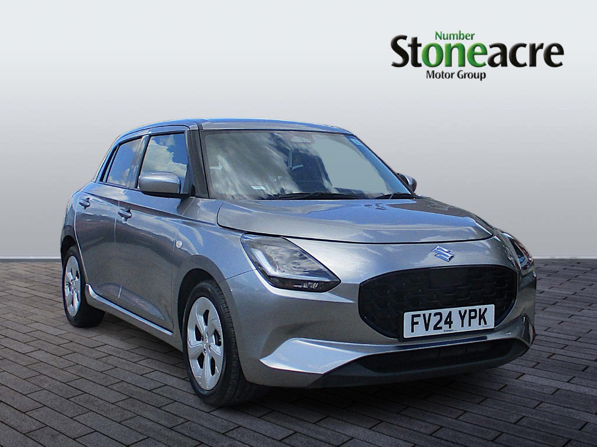 Main listing image - Suzuki Swift