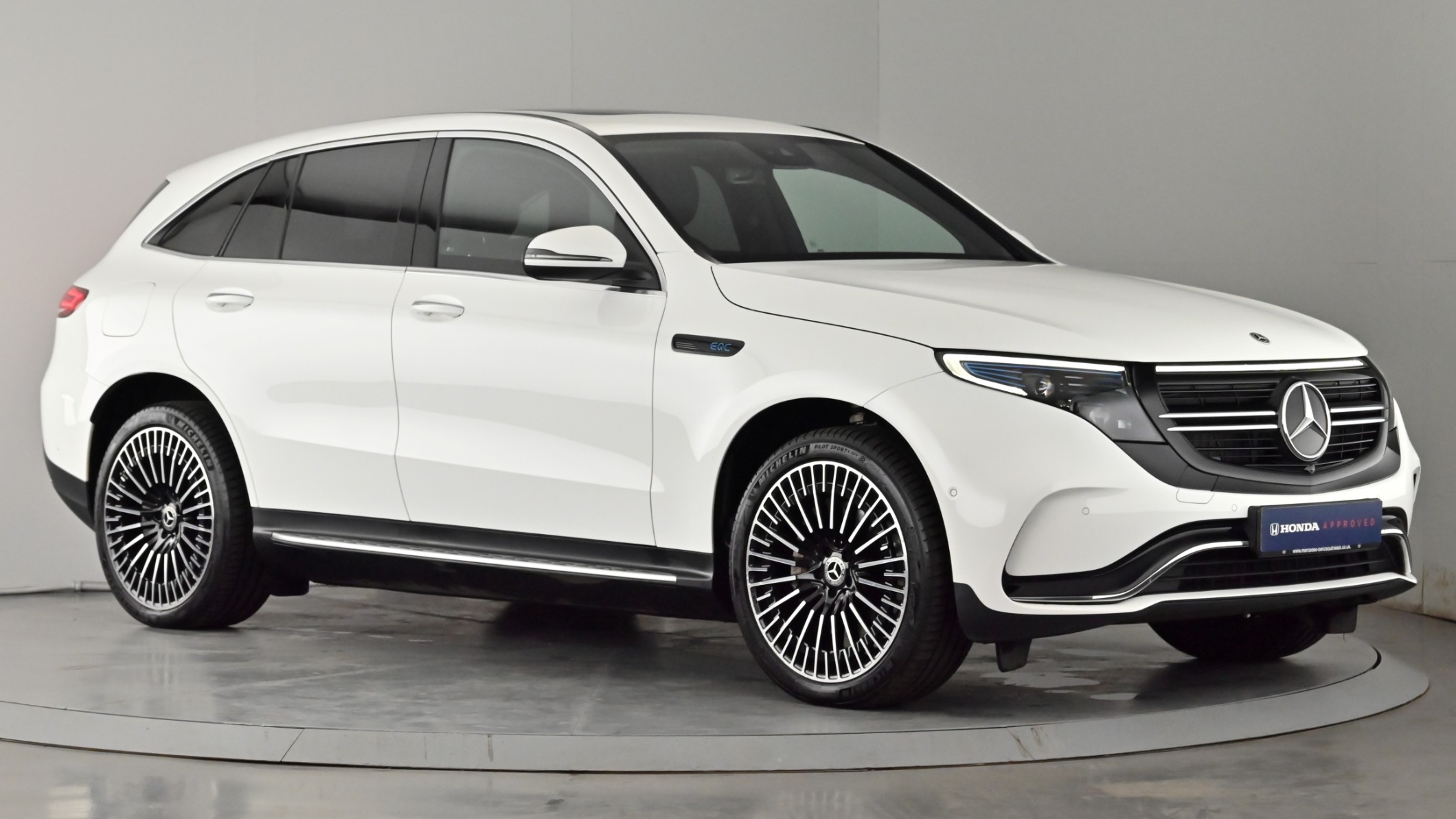 Main listing image - Mercedes-Benz EQC