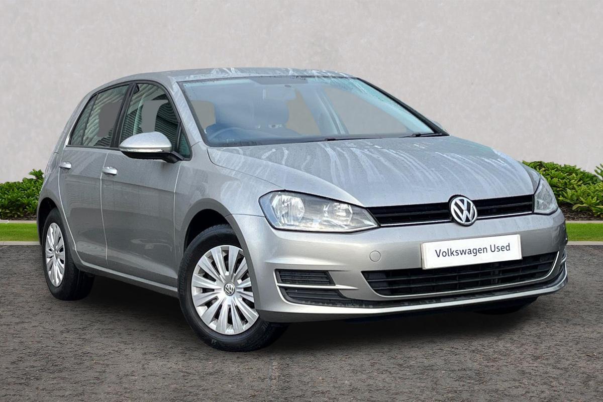 Main listing image - Volkswagen Golf