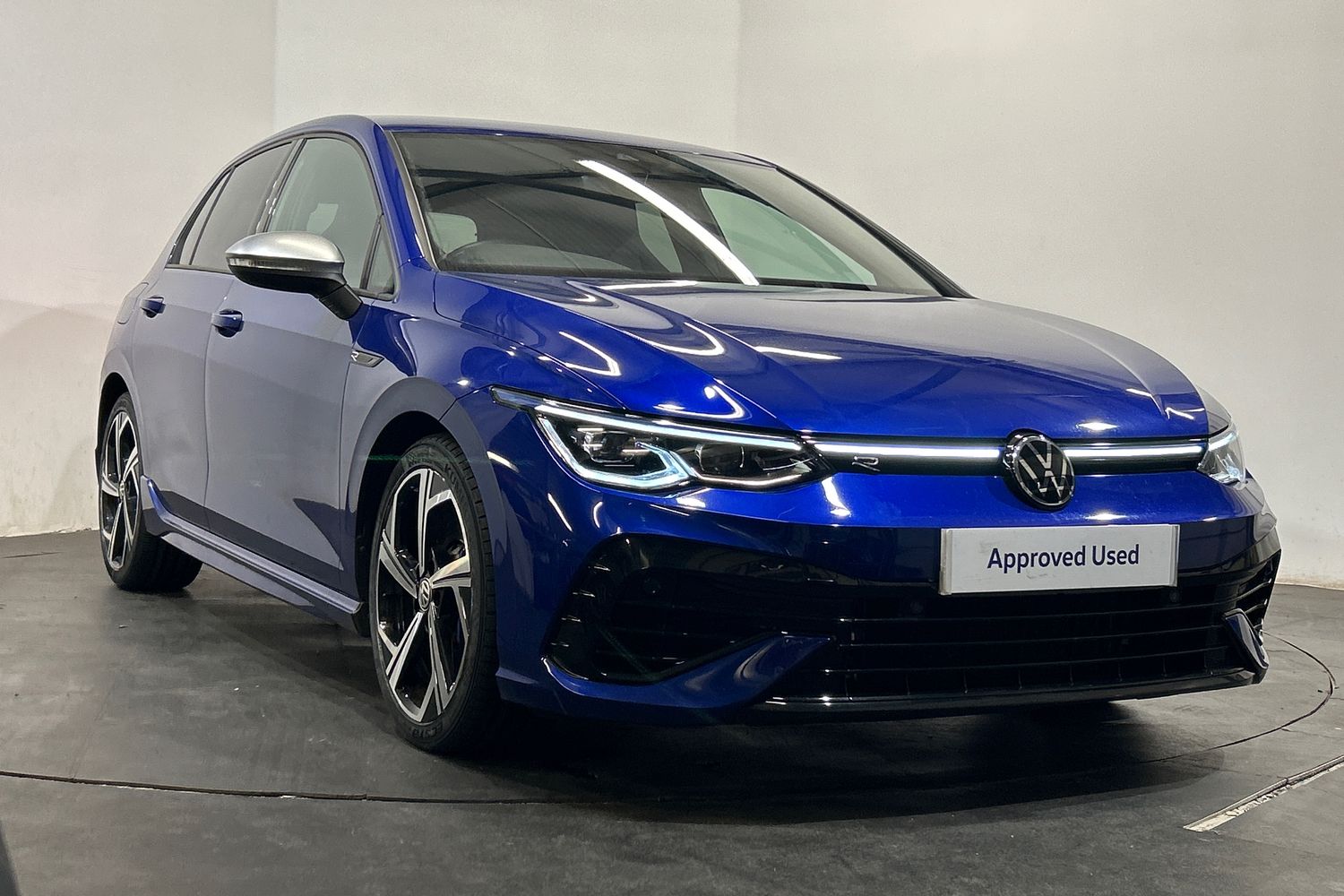 Main listing image - Volkswagen Golf R