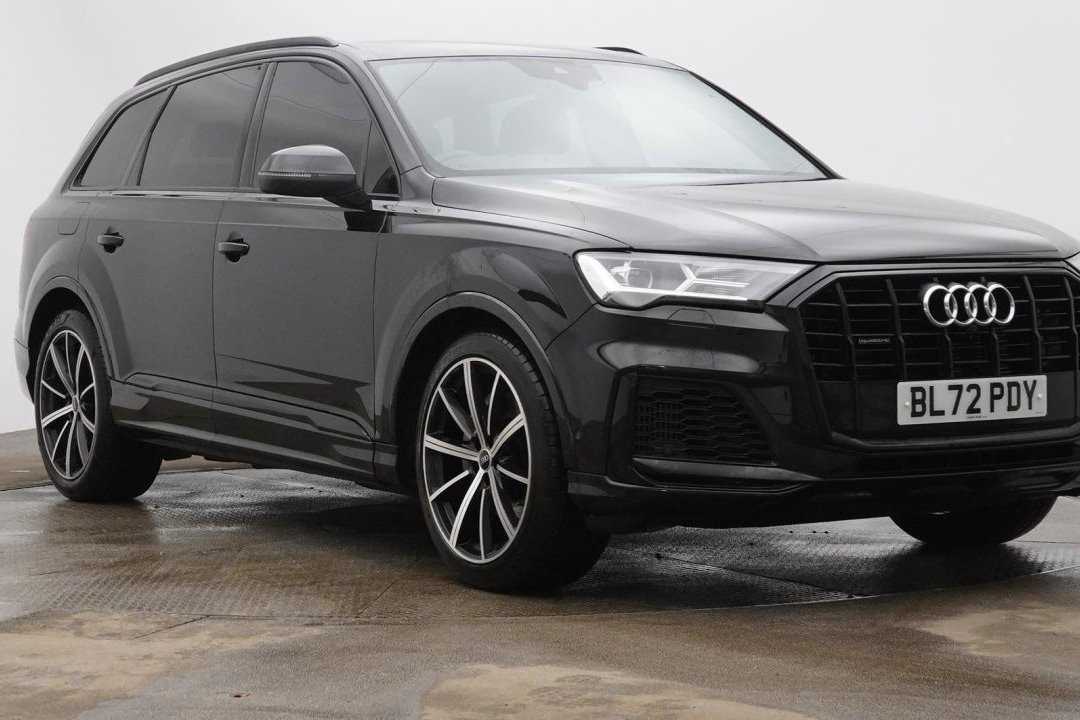 Main listing image - Audi Q7