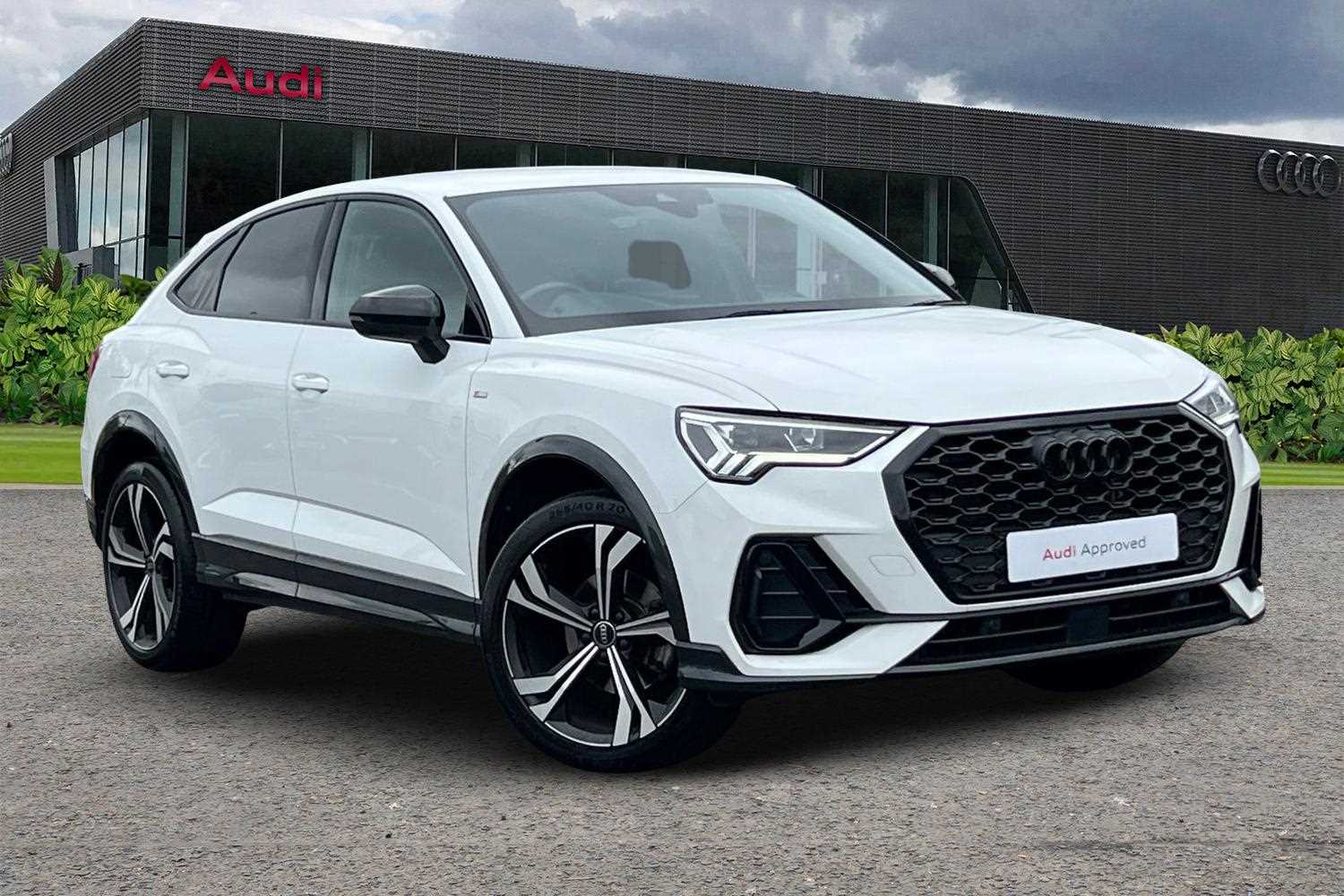 Main listing image - Audi Q3
