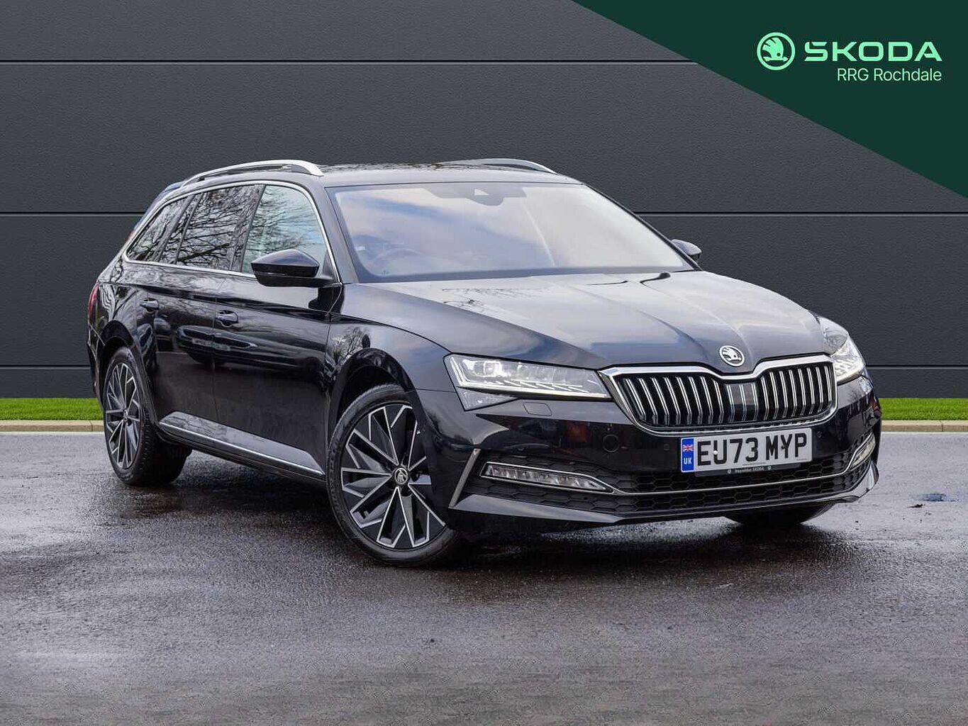 Main listing image - Skoda Superb Estate