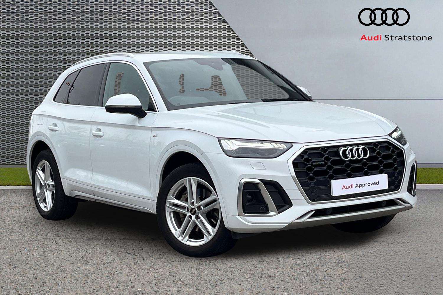Main listing image - Audi Q4