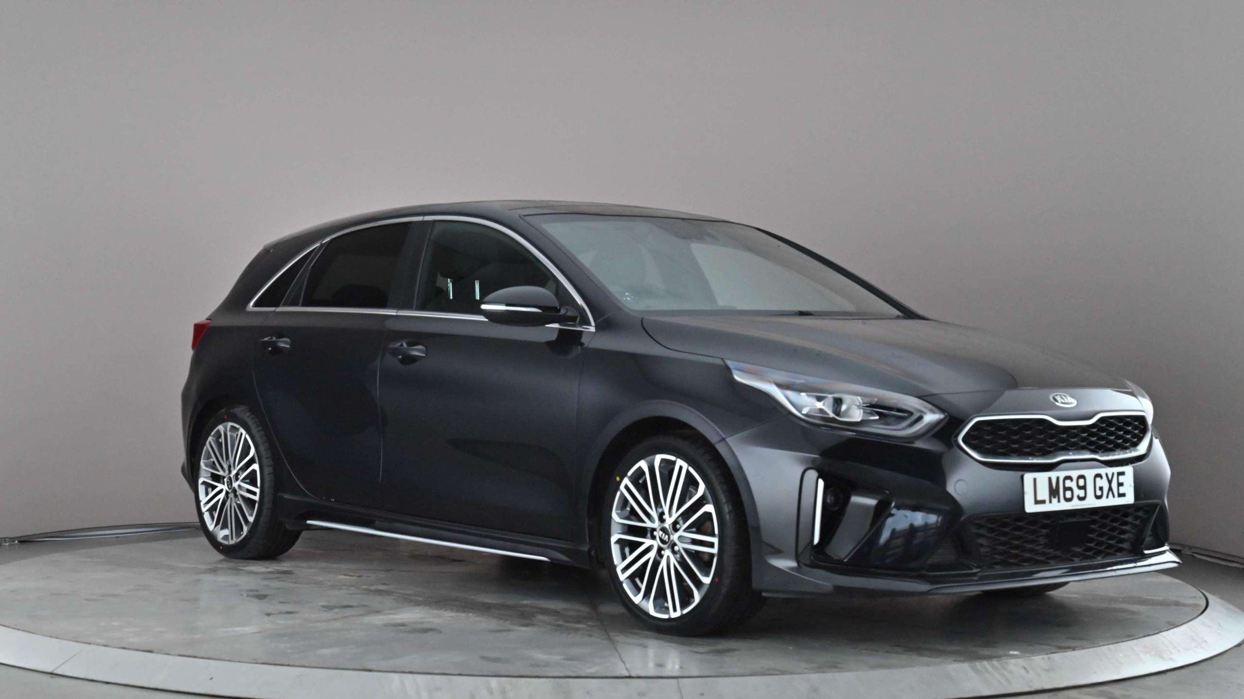 Main listing image - Kia Ceed