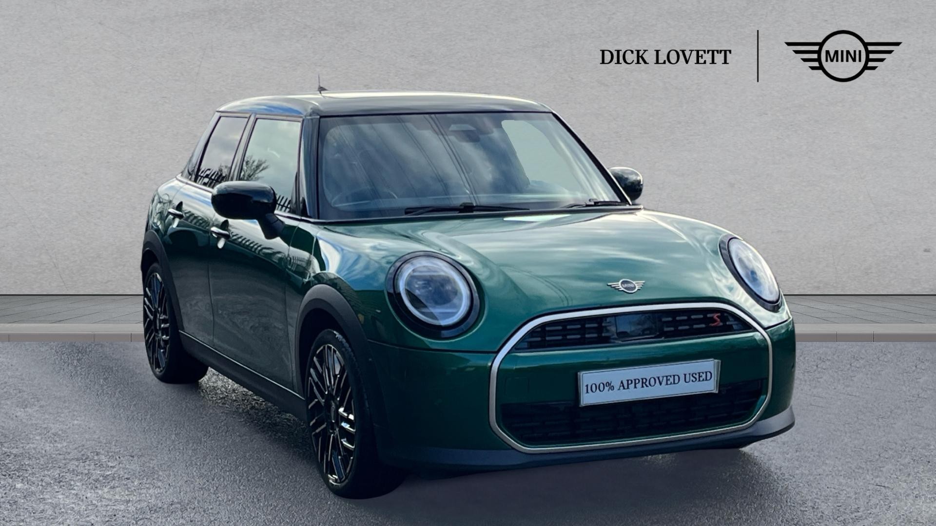 Main listing image - MINI Hatchback 5dr