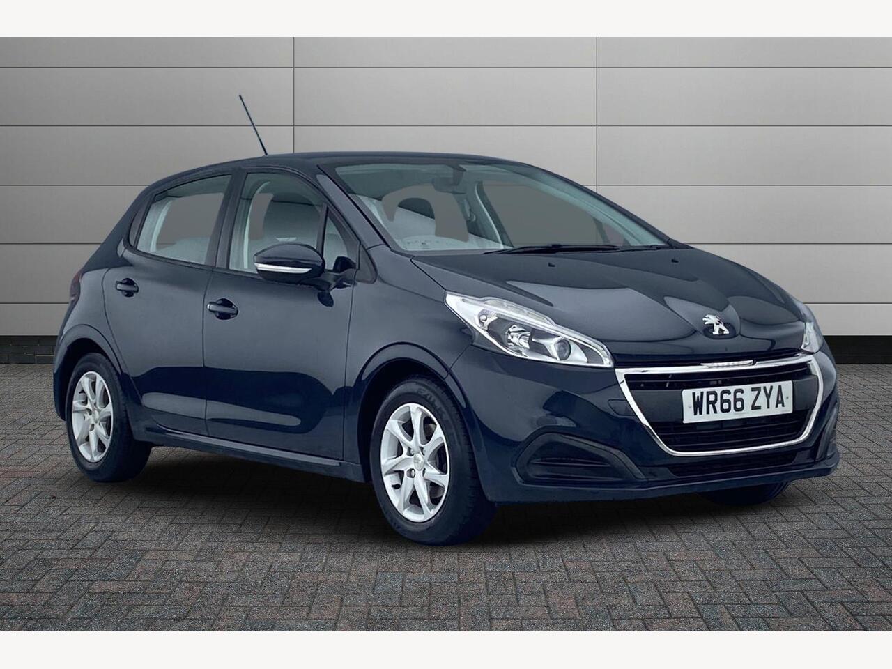 Main listing image - Peugeot 208