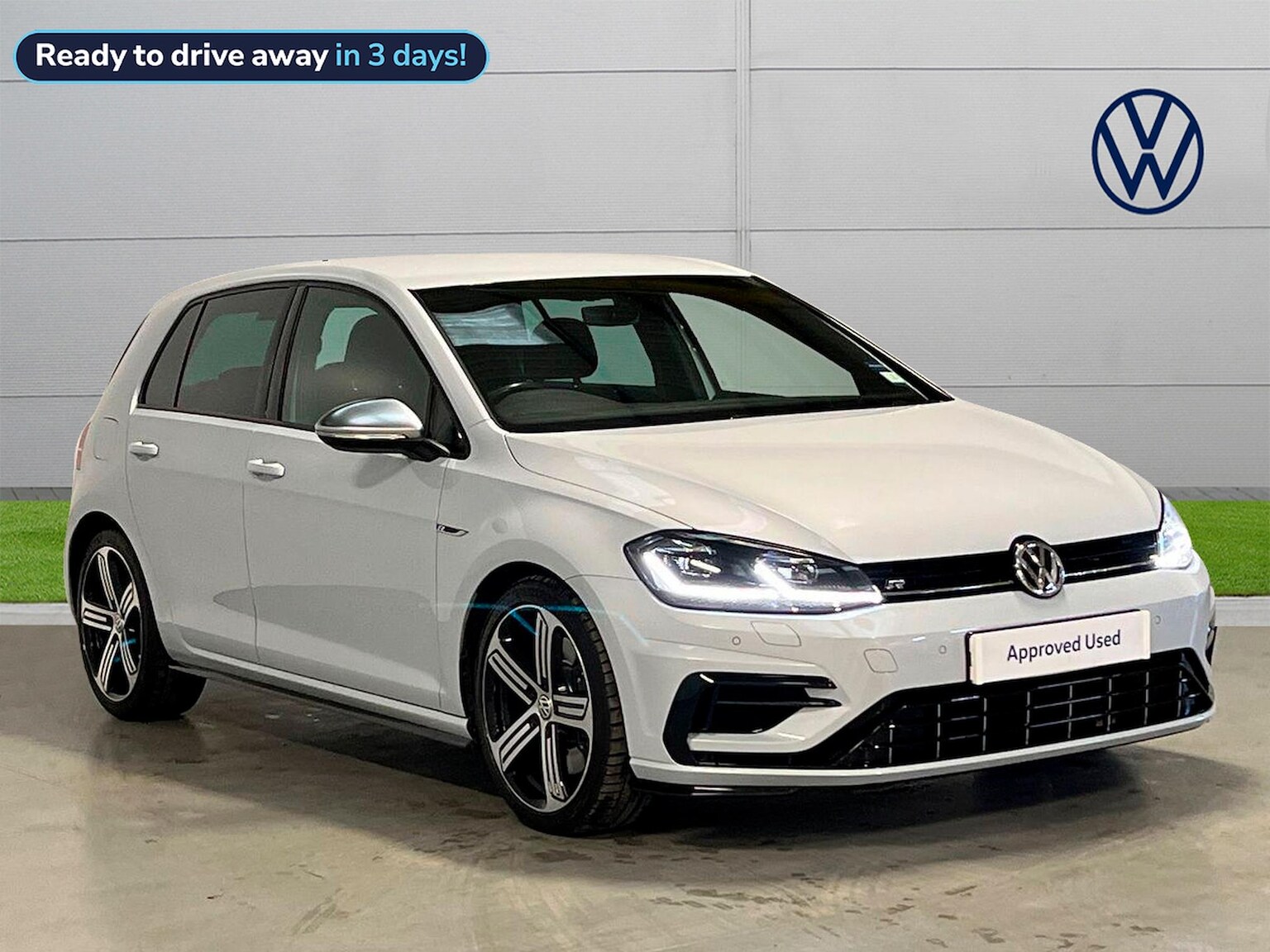 Main listing image - Volkswagen Golf R