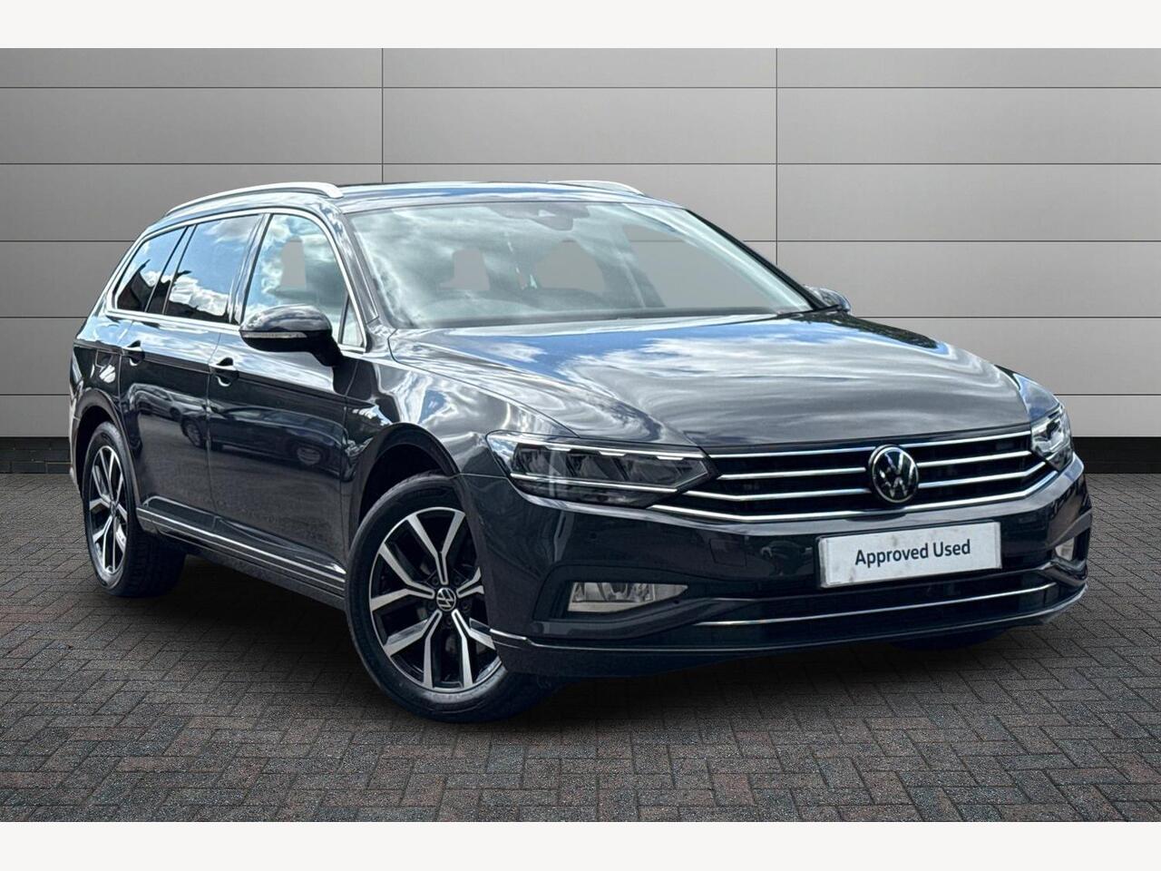 Main listing image - Volkswagen Passat Estate