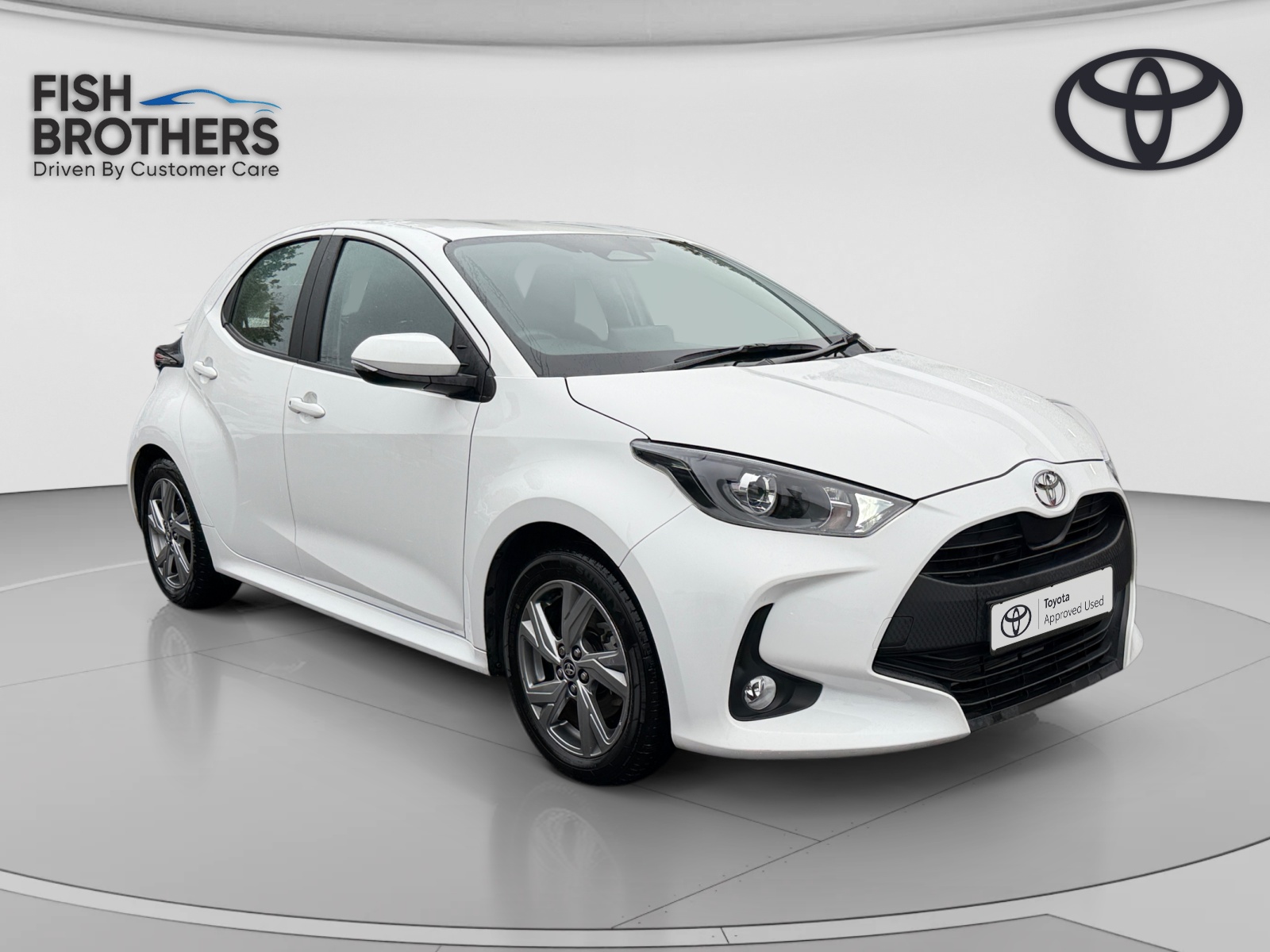 Main listing image - Toyota Yaris