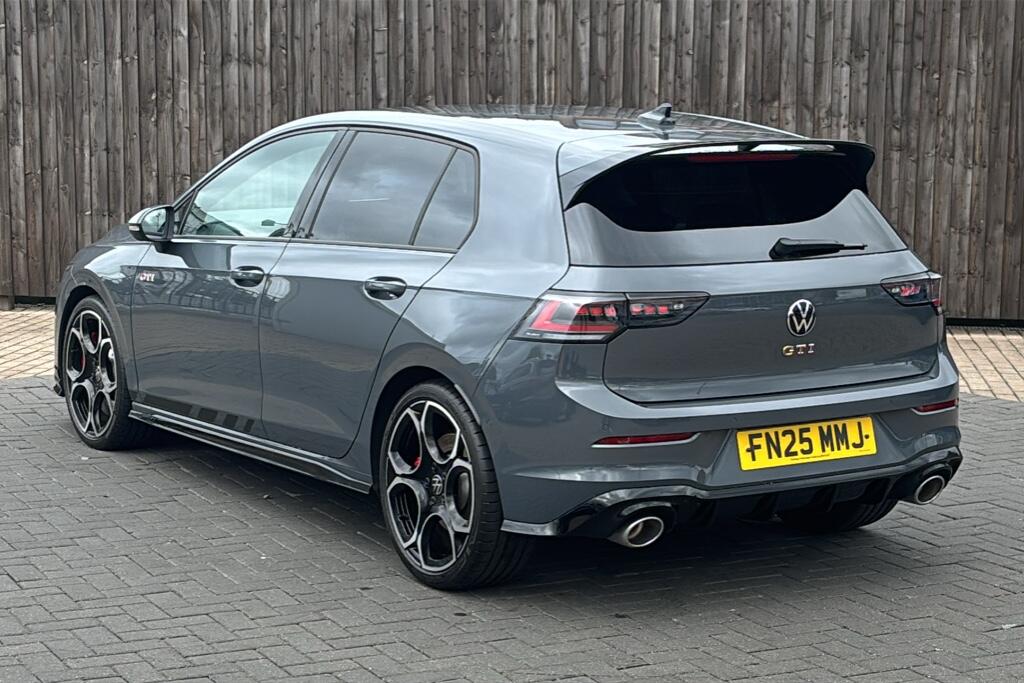 Main listing image - Volkswagen Golf GTI
