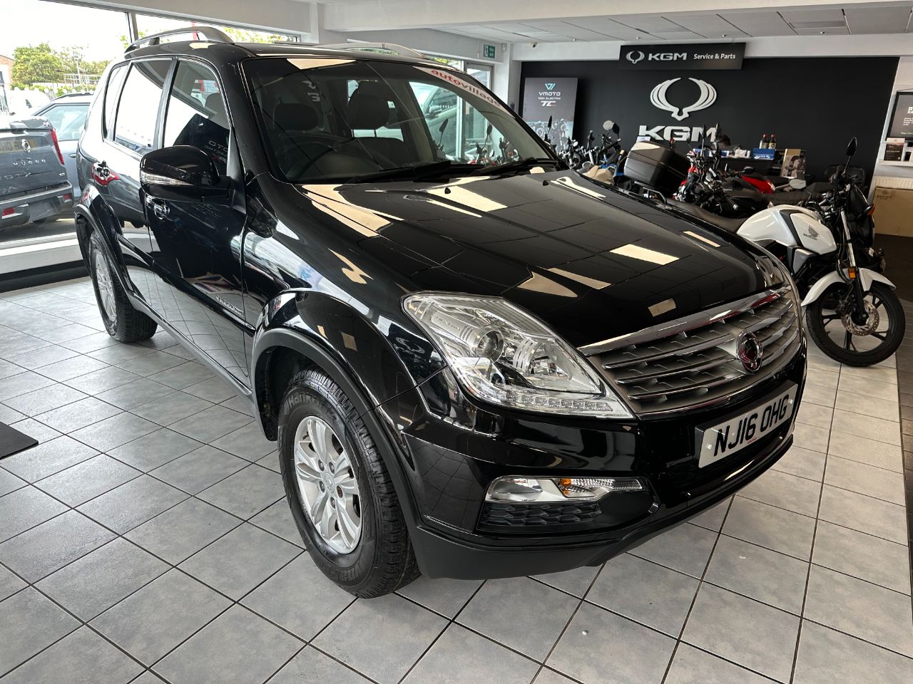 Main listing image - SsangYong Rexton W