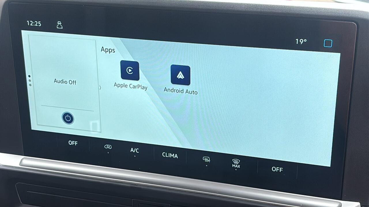 Main listing image - Volkswagen Transporter