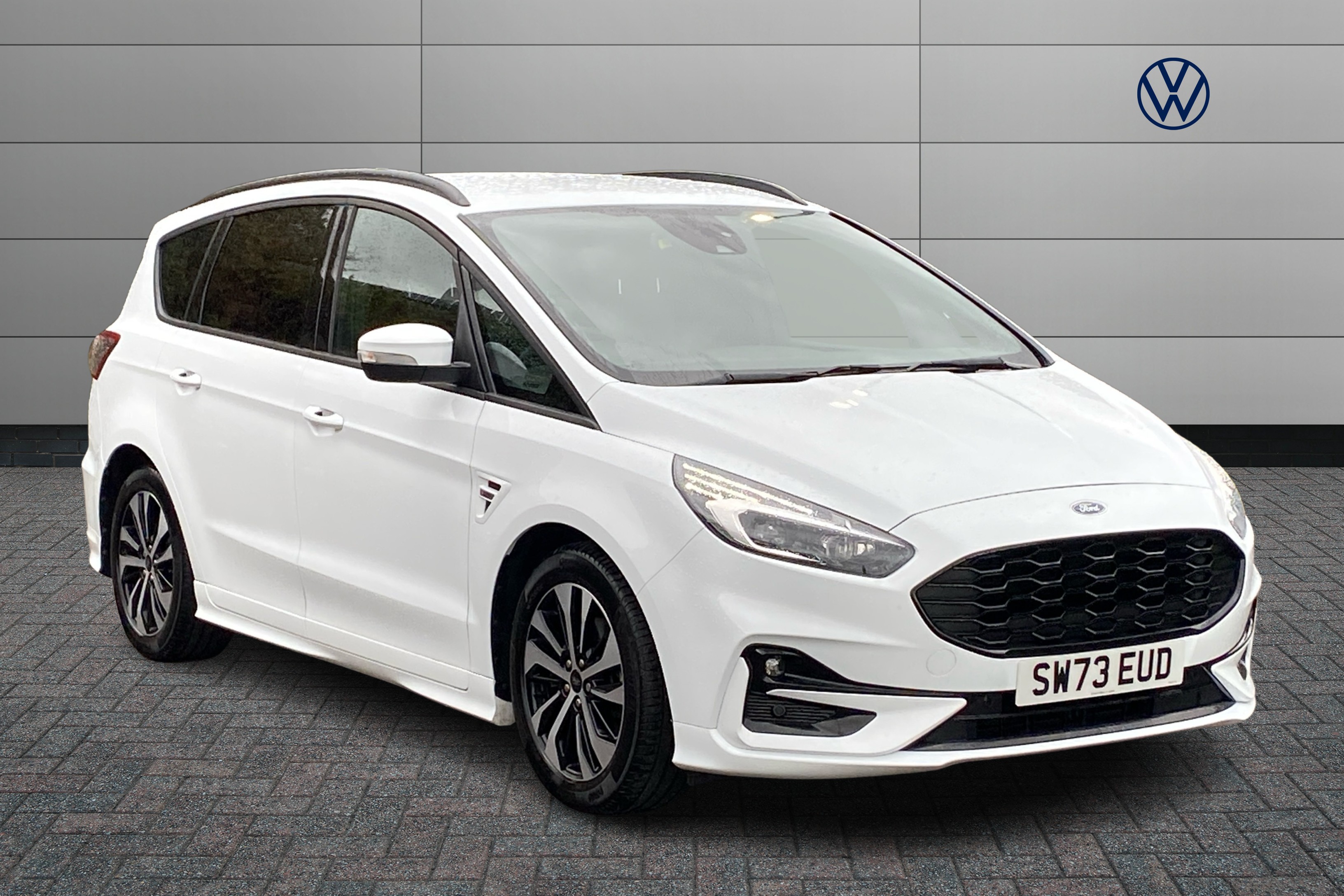 Main listing image - Ford S-MAX