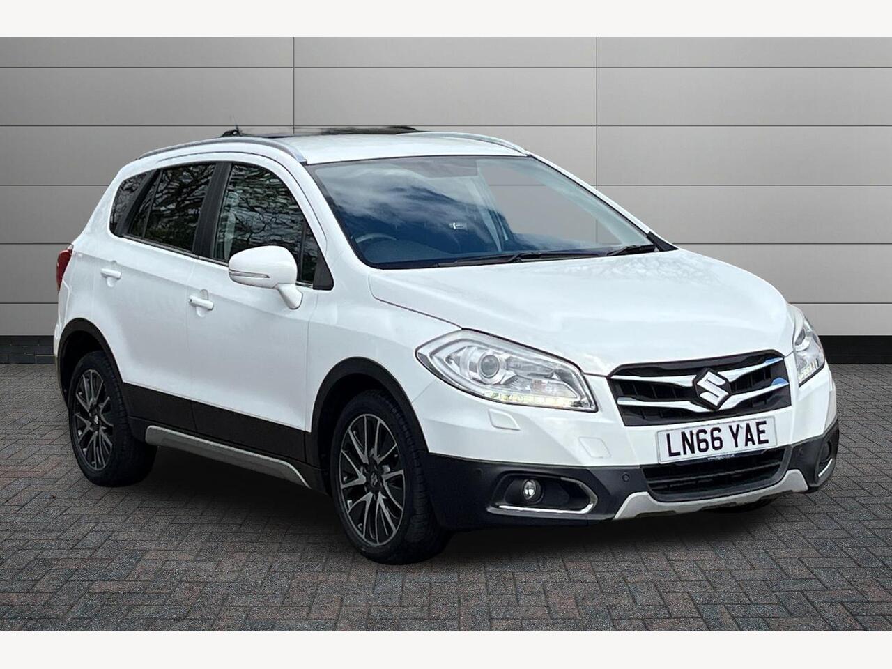 Main listing image - Suzuki SX4 S-Cross