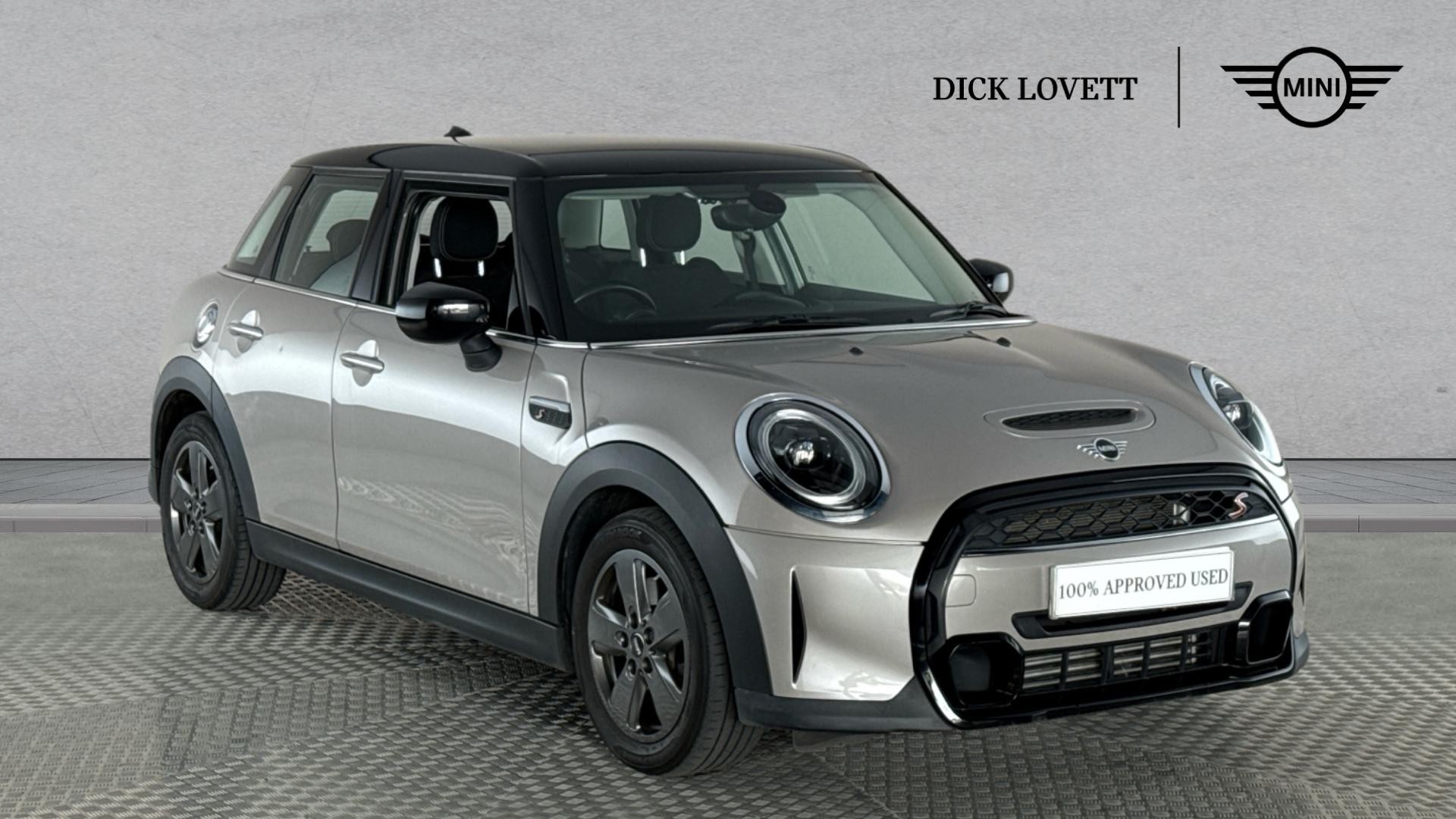 Main listing image - MINI Hatchback 5dr