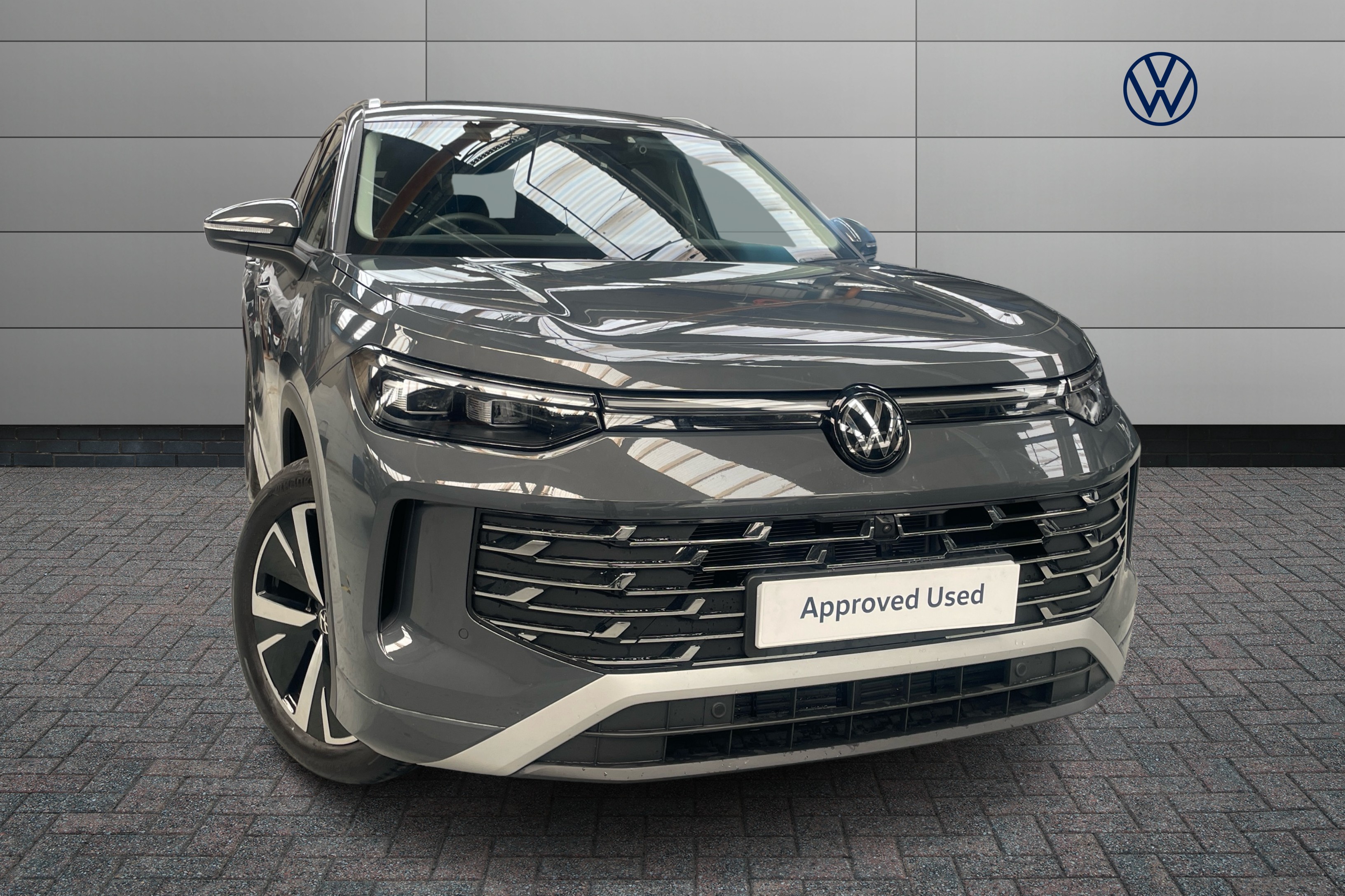 Main listing image - Volkswagen Tayron