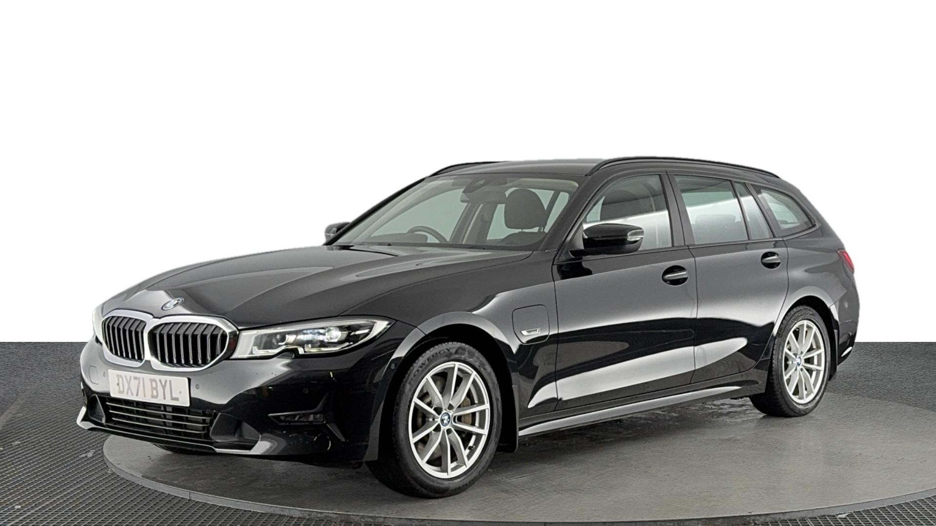 Main listing image - BMW 3 Series Touring