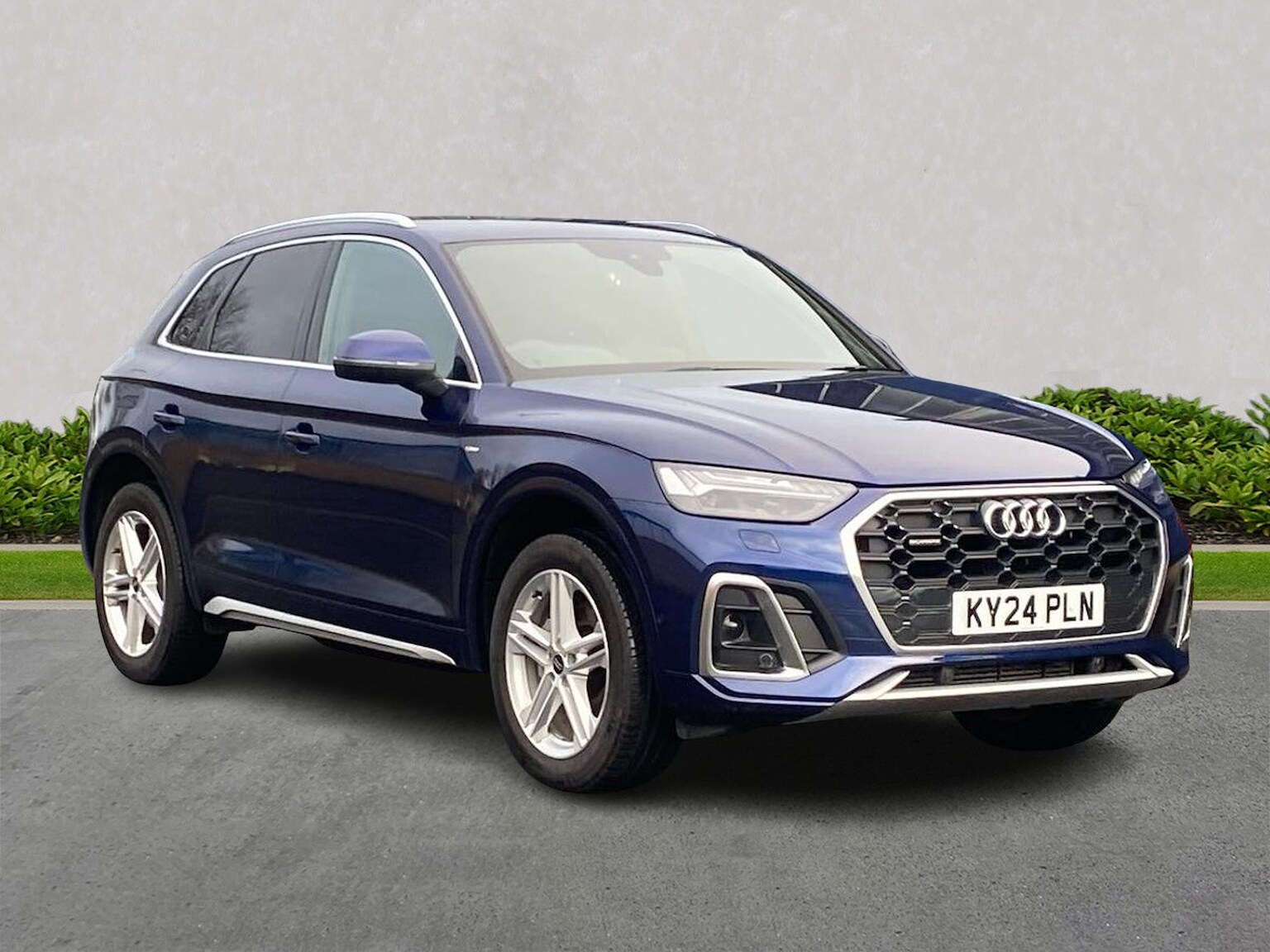 Main listing image - Audi Q5