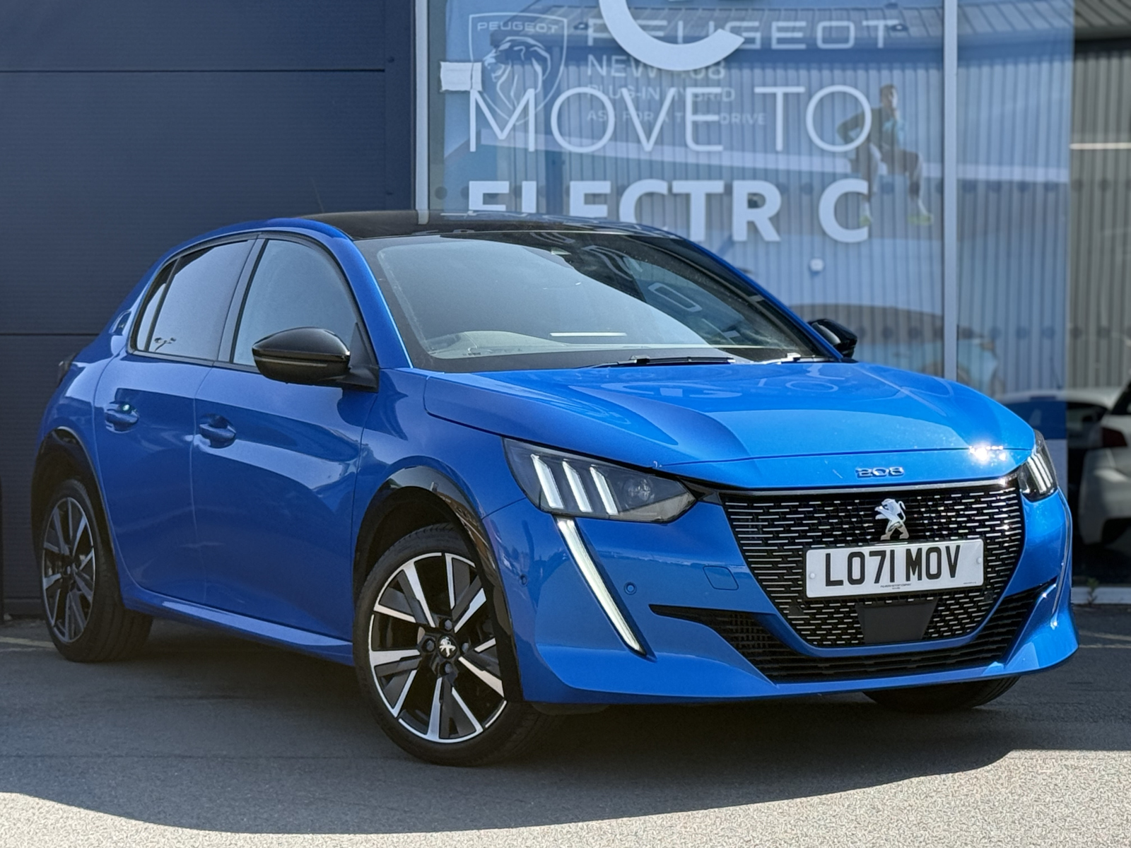 Main listing image - Peugeot 208