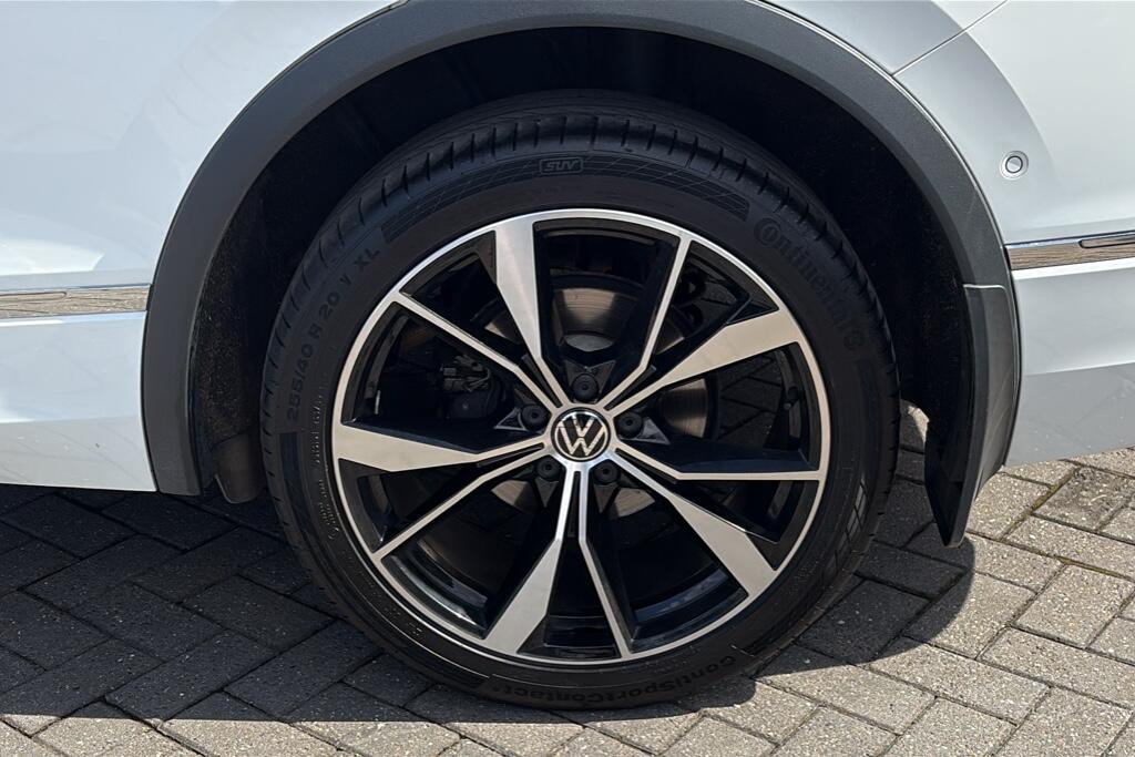 Main listing image - Volkswagen Tiguan Allspace