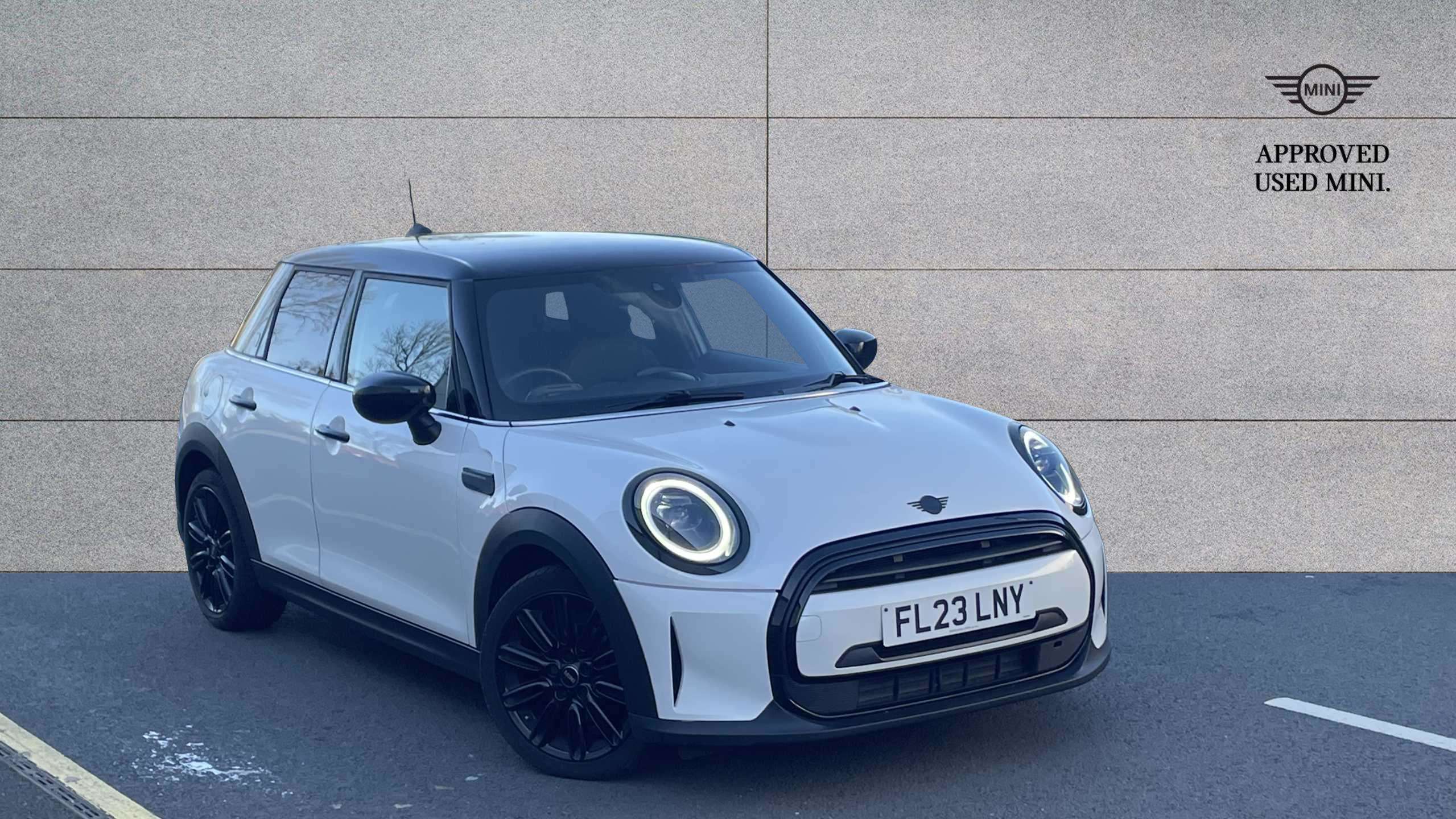 Main listing image - MINI Hatchback 5dr