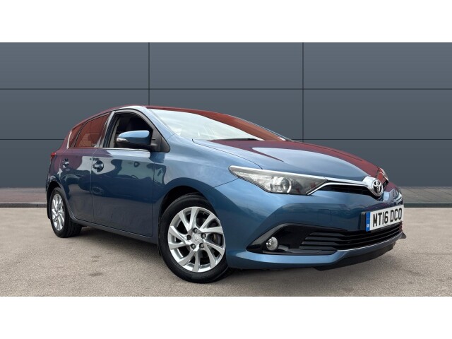 Main listing image - Toyota Auris
