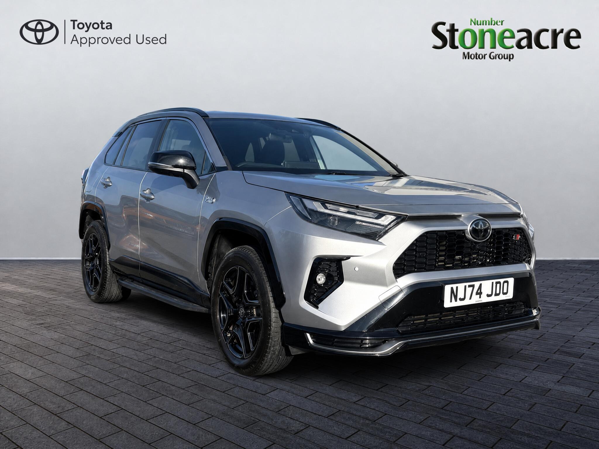 Main listing image - Toyota RAV4