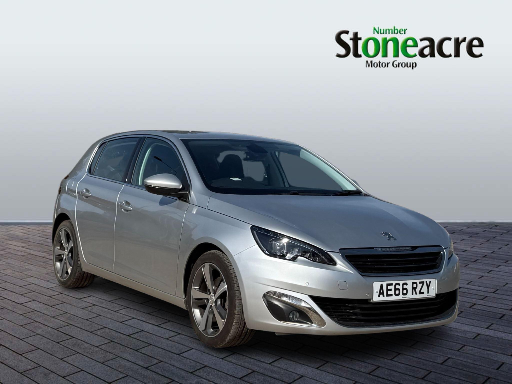 Main listing image - Peugeot 308