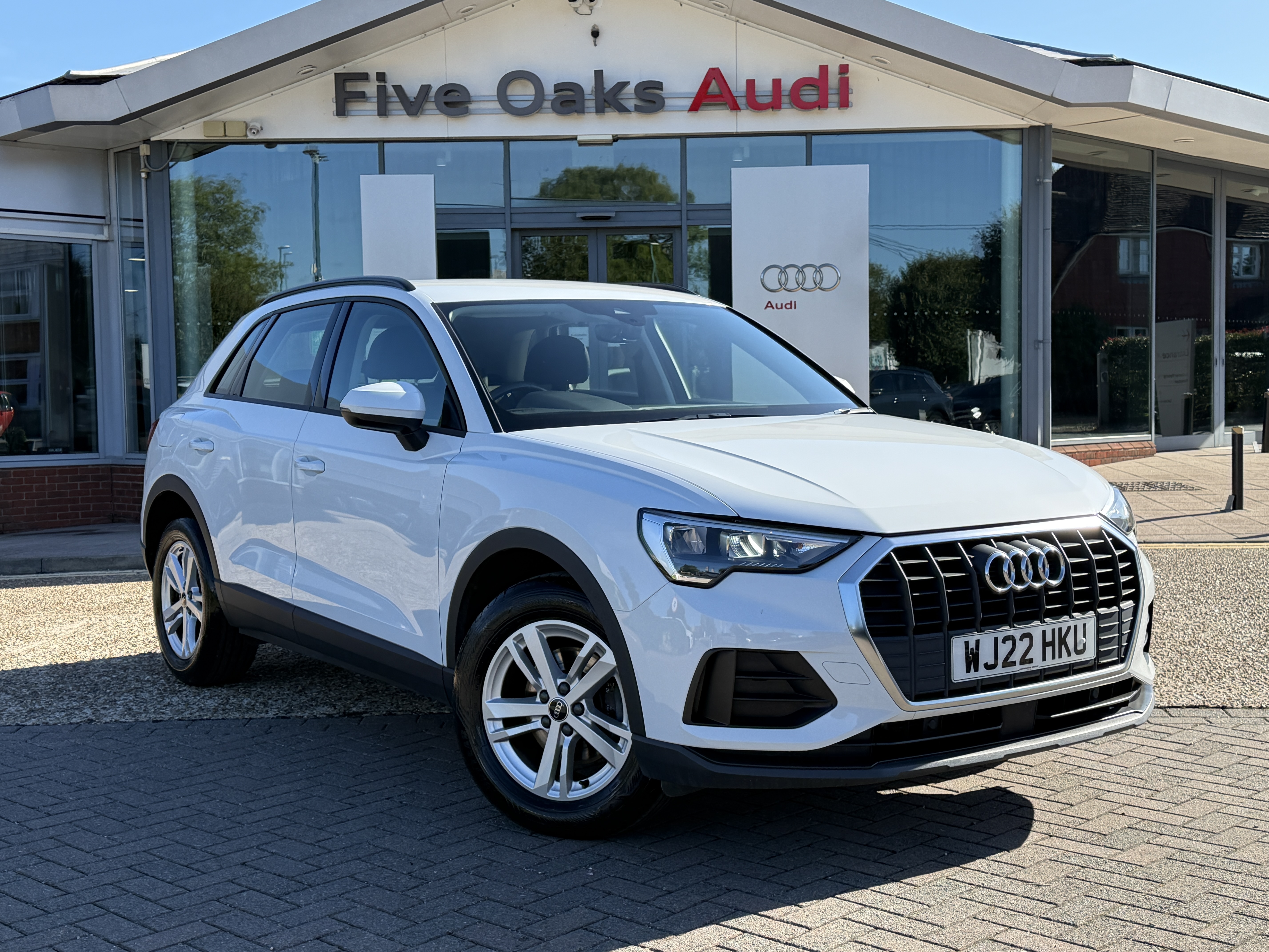 Main listing image - Audi Q3