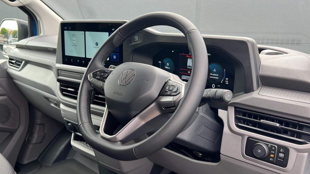 Main listing image - Volkswagen Transporter