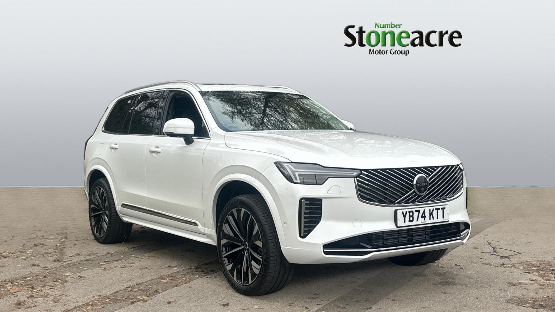Main listing image - Volvo XC90