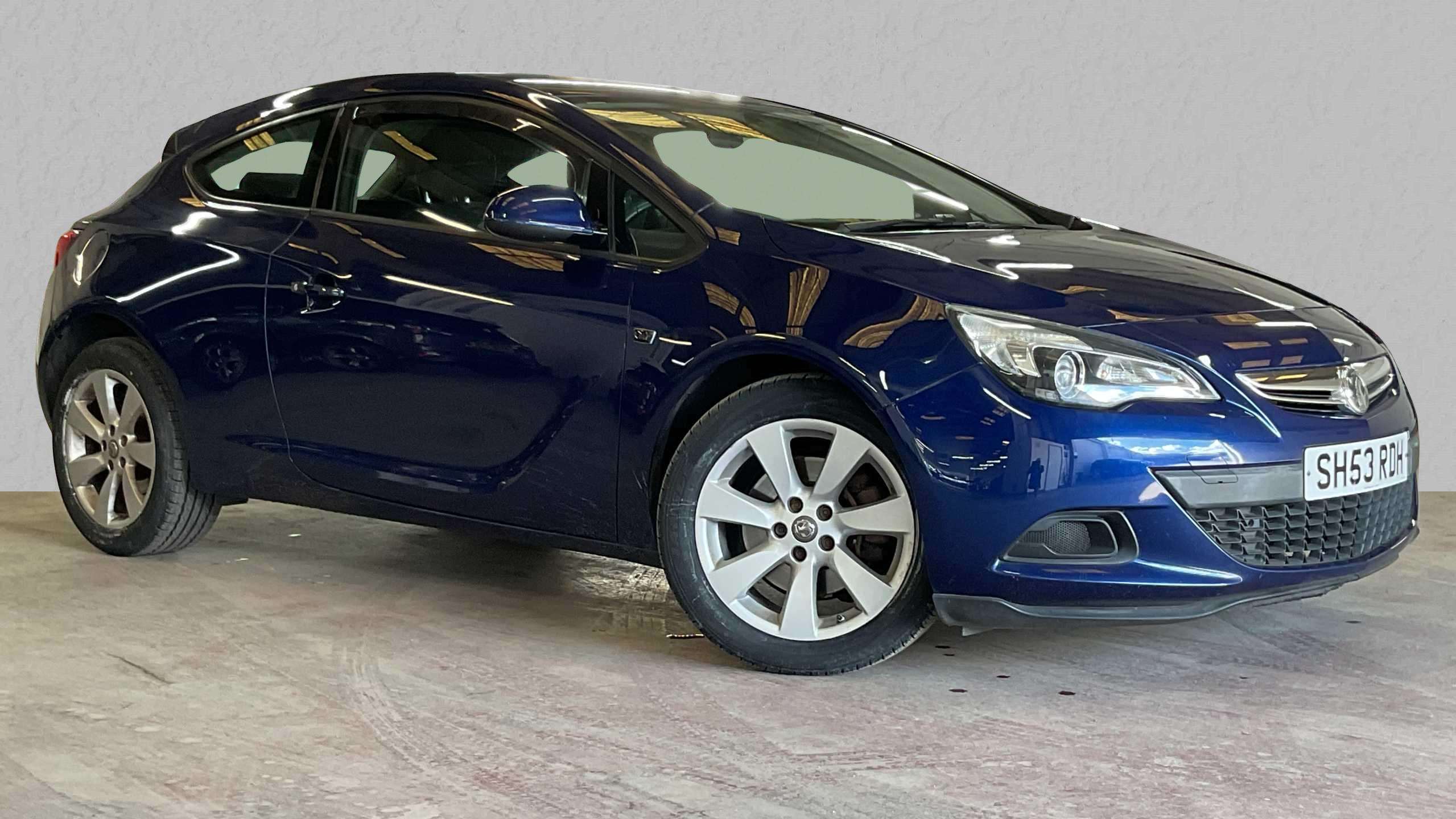 Main listing image - Vauxhall GTC