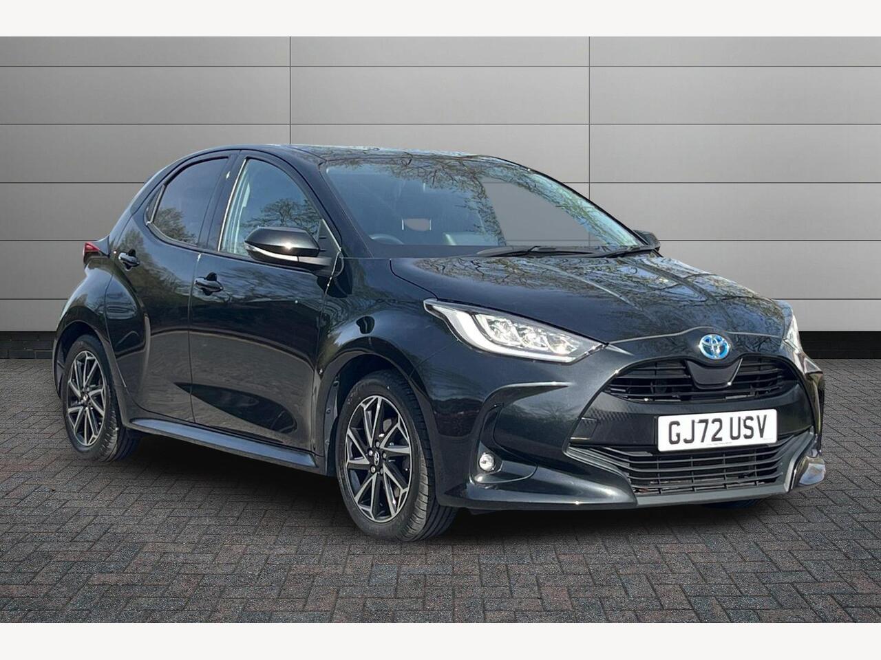 Main listing image - Toyota Yaris