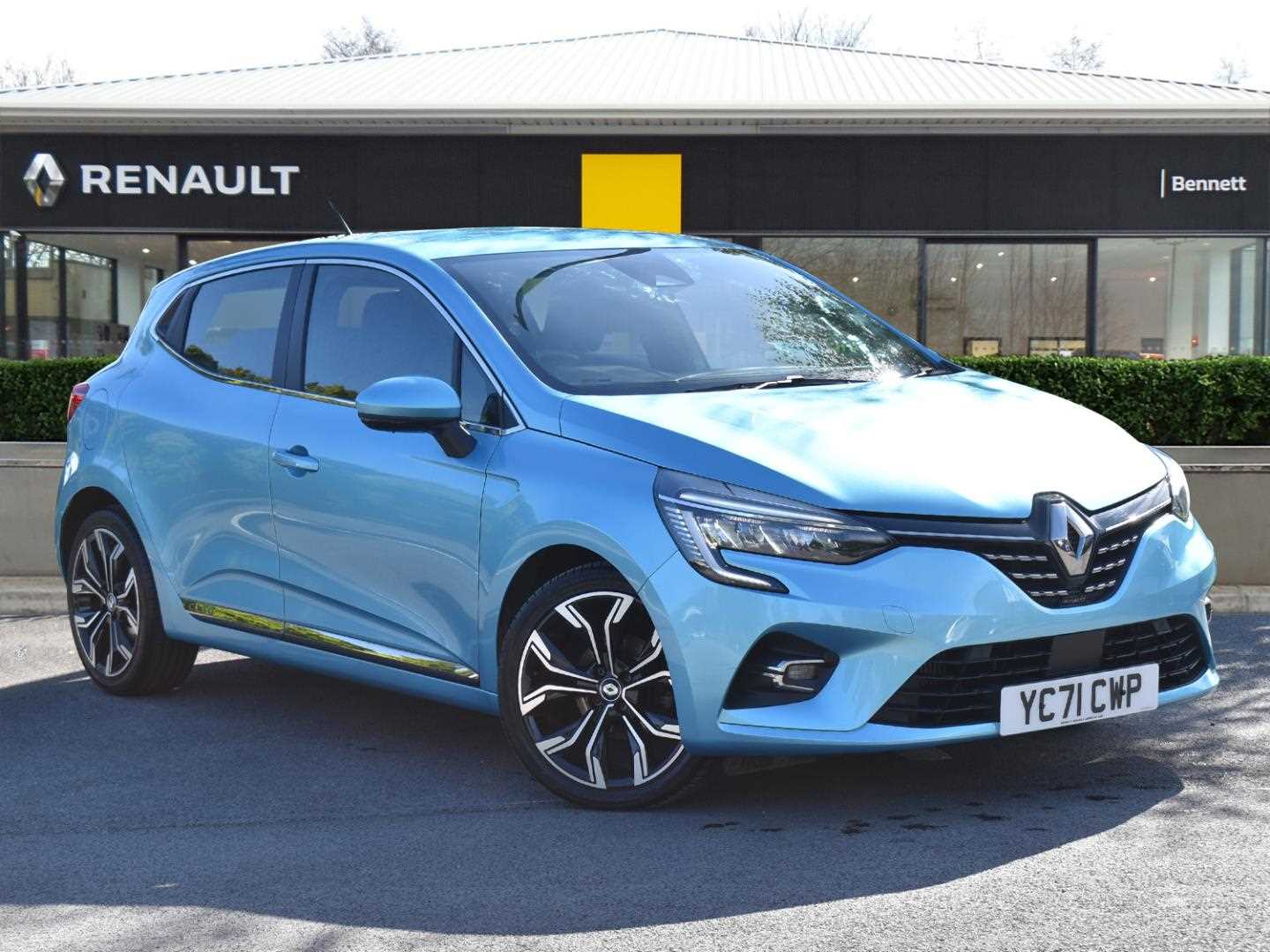 Main listing image - Renault Clio