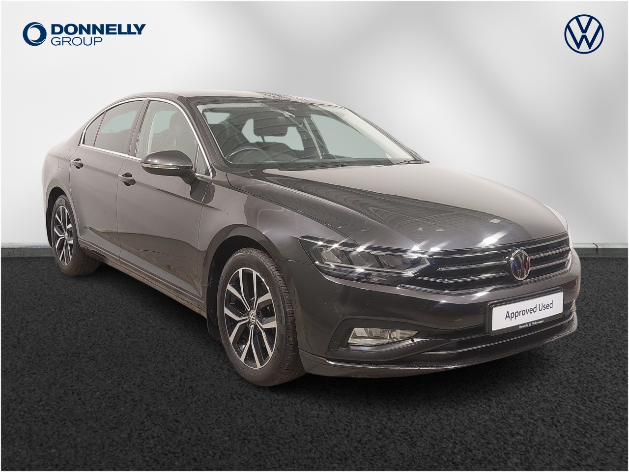 Main listing image - Volkswagen Passat