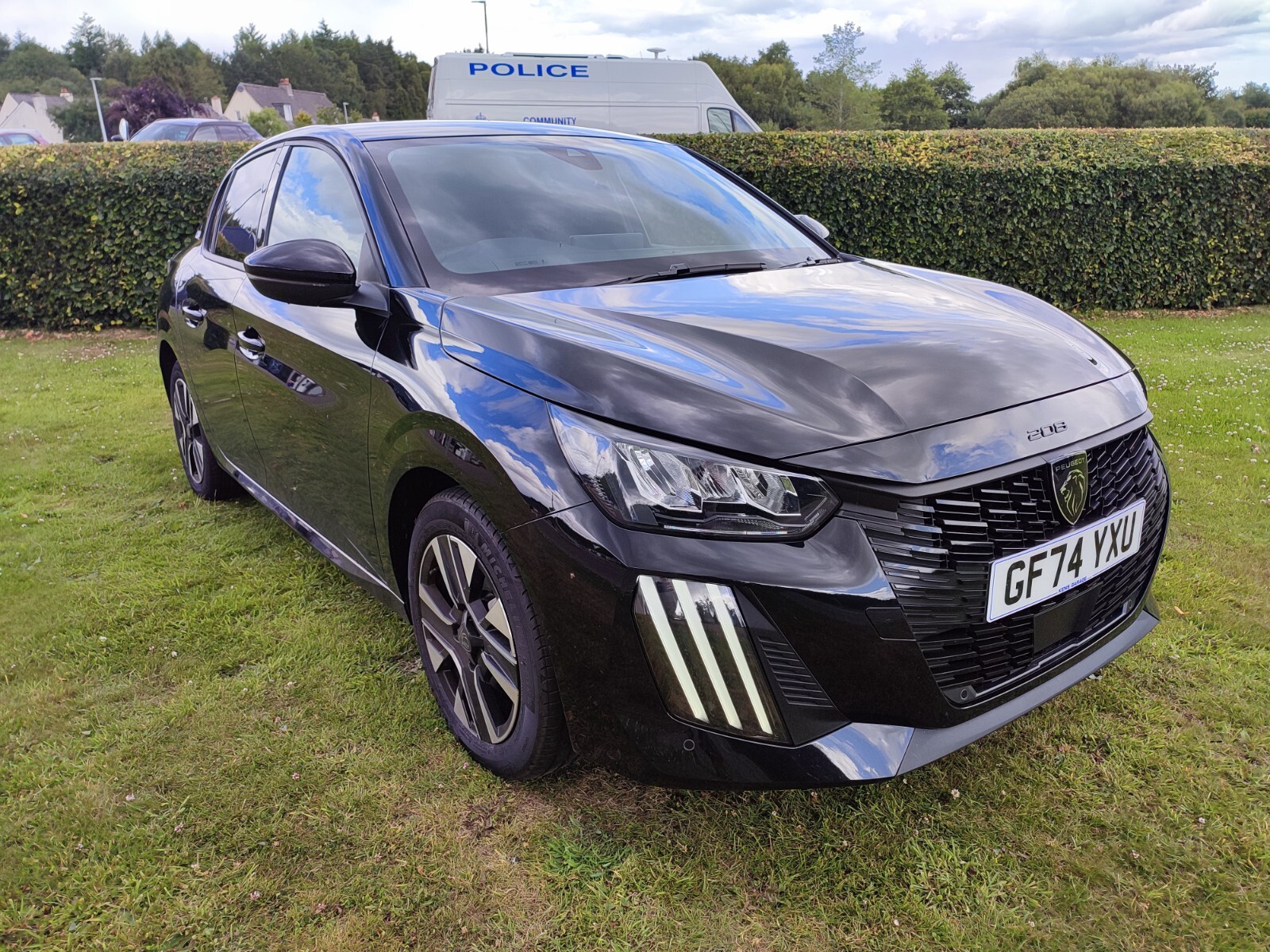 Main listing image - Peugeot 208