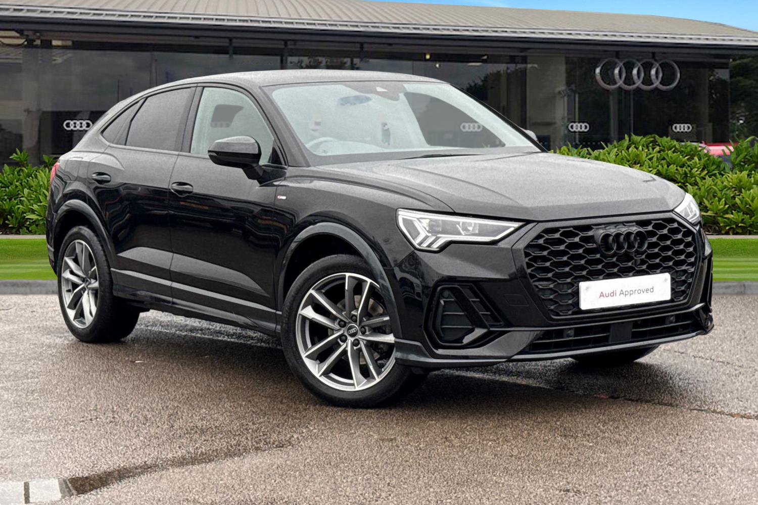 Main listing image - Audi Q3