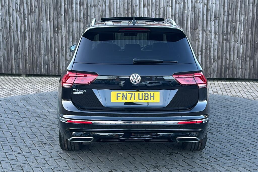 Main listing image - Volkswagen Tiguan Allspace