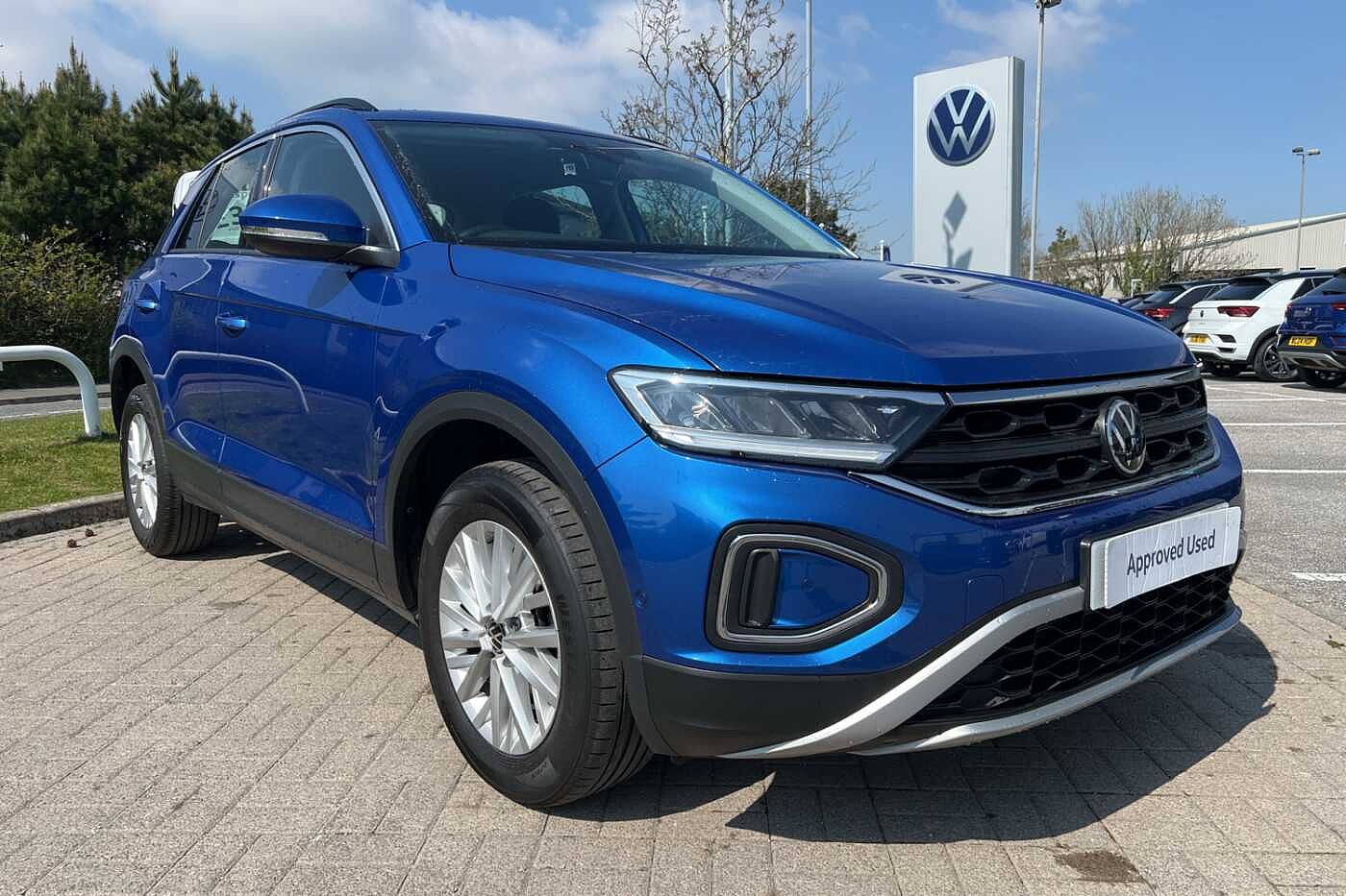 Main listing image - Volkswagen T-Roc