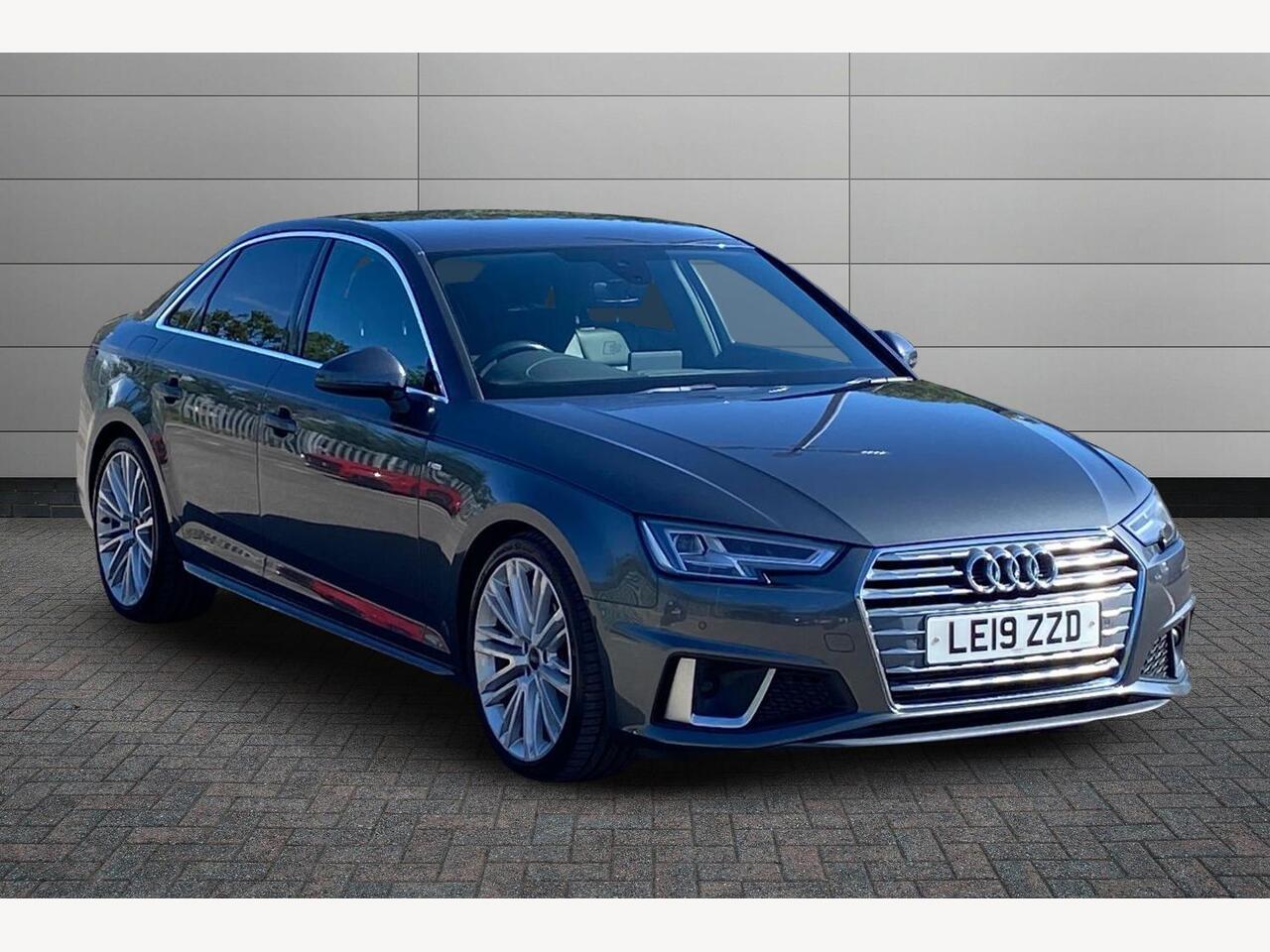 Main listing image - Audi A4