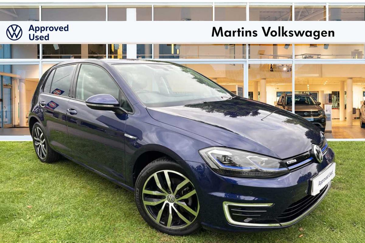 Main listing image - Volkswagen e-Golf