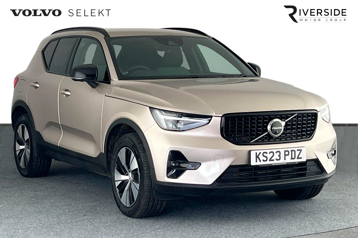 Main listing image - Volvo XC40 Recharge