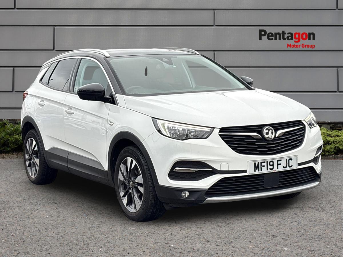 Main listing image - Vauxhall Grandland X