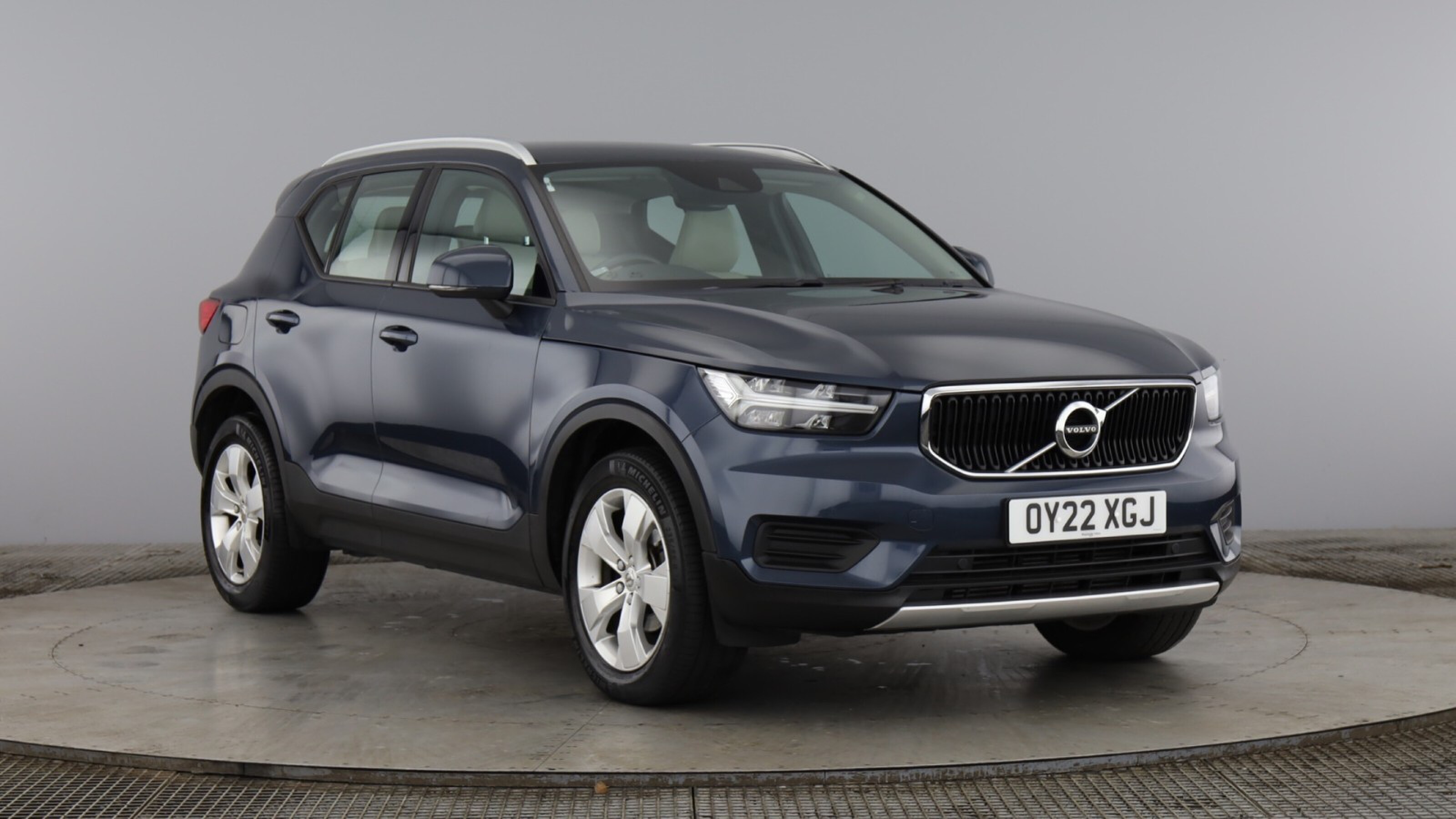 Main listing image - Volvo XC40