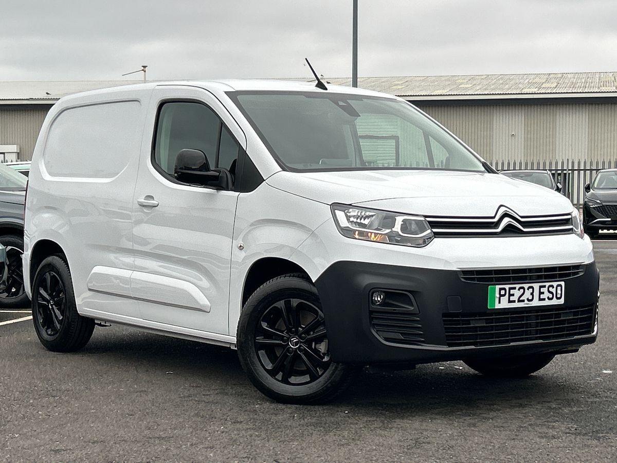 Main listing image - Citroen e-Berlingo