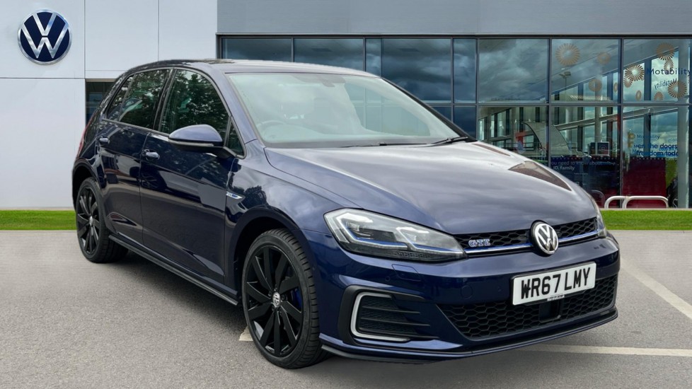 Main listing image - Volkswagen Golf GTE